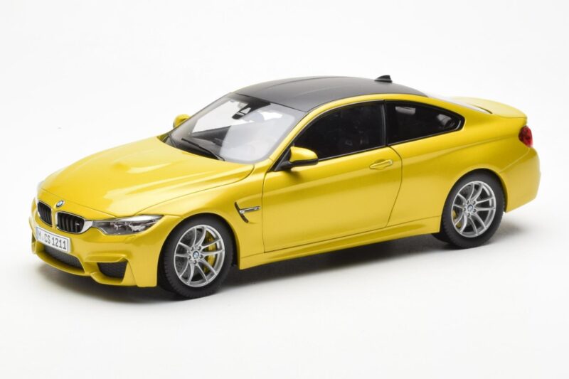 BMW M4 F82 Austin Rumen Metallic Paragon 1:18