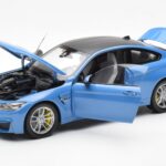 BMW M4 F82 Yas Marina Modra Paragon 1:18 - image 2 of 8