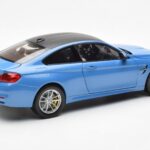 BMW M4 F82 Yas Marina Modra Paragon 1:18 - image 3 of 8
