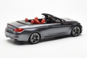 BMW M4 F83 Kabriolet Siv GT Spirit 1:18 GT081 Smola – slika 2 od 6