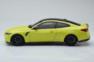BMW M4 G82 Rumen Dealerska Izdaja Minichamps 1:18 80435A51949 Kovina – slika 4 od 8