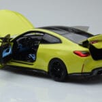 BMW M4 G82 Rumen Dealerska Izdaja Minichamps 1:18 - image 5 of 8