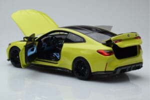 BMW M4 G82 Rumen Dealerska Izdaja Minichamps 1:18 80435A51949 Kovina – slika 5 od 8