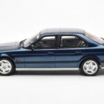 BMW M5 E34 Modra Metallic Otto 1:18 - image 3 of 6