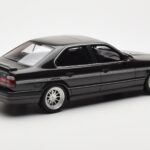 BMW M5 E34 Hartge H5 V12 Diamond Črn Metallic Otto 1:18 - image 2 of 6