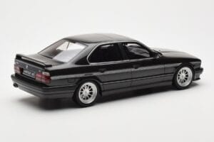 BMW M5 E34 Hartge H5 V12 Diamond Črn Metallic Otto 1:18 OT362 Smola – slika 2 od 6