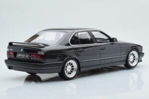 BMW M5 E34 Hartge Črn Otto 1:18 OT362B Smola – slika 5 od 6