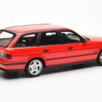 BMW M5 E34 Touring Rdeč Otto 1:18 - image 2 of 6