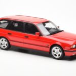 BMW M5 E34 Touring Rdeč Otto 1:18 - image 4 of 6