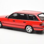 BMW M5 E34 Touring Rdeč Otto 1:18 - image 5 of 6