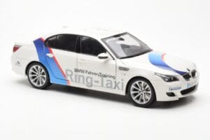 BMW M5 E60 Ring Taxi Nurburgring Kyosho 1:18 08593RT Kovina – slika 6 od 8