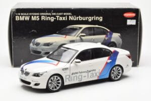 BMW M5 E60 Ring Taxi Nurburgring Kyosho 1:18 08593RT Kovina – slika 8 od 8