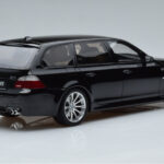 BMW M5 E61 Touring Črn Otto 1:18 - image 2 of 6