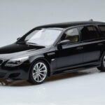 BMW M5 E61 Touring Črn Otto 1:18