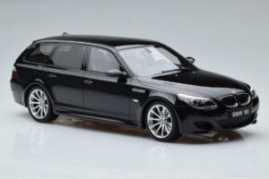 BMW M5 E61 Touring Črn Otto 1:18 OT1020 Smola – slika 4 od 6