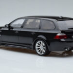 BMW M5 E61 Touring Črn Otto 1:18 - image 5 of 6