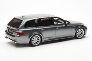 BMW M5 E61 Touring Siv Otto 1:18 OT189 Smola – slika 2 od 6
