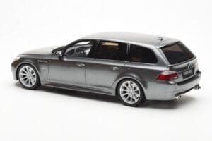 BMW M5 E61 Touring Siv Otto 1:18 OT189 Smola – slika 5 od 6