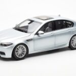 BMW M5 F10 Silverstone Srebrna Paragon 1:18