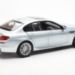 BMW M5 F10 Silverstone Srebrna Paragon 1:18 - image 3 of 8
