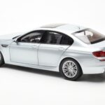 BMW M5 F10 Silverstone Srebrna Paragon 1:18 - image 7 of 8