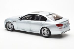 BMW M5 F10 Silverstone Srebrna Paragon 1:18 80432186353 Kovina – slika 7 od 8
