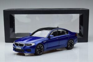 BMW M5 F90 Marina Bay Modra Norev 1:18 80432454783 Kovina – slika 7 od 7