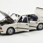 BMW M535i E28 Alpine Bel AUTOart 1:18 - image 2 of 10