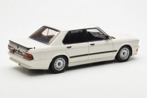 BMW M535i E28 Alpine Bel AUTOart 1:18 75161 Kovina – slika 3 od 10