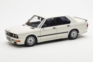BMW M535i E28 Alpine Bel AUTOart 1:18