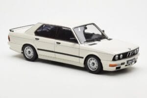 BMW M535i E28 Alpine Bel AUTOart 1:18 75161 Kovina – slika 6 od 10