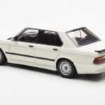 BMW M535i E28 Alpine Bel AUTOart 1:18 - image 7 of 10