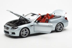 BMW M6 F12 Kabriolet Silverstone Srebrn II Paragon 1:18 80432253656 Kovina – slika 2 od 8