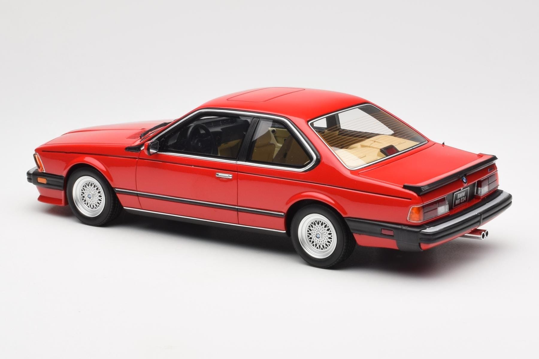 BMW M635 CSi E24 Henna Rdeč Otto 1:18 OT1018 Smola – slika 5 od 6