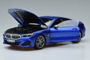 BMW M850i G15 Modra Metalik Norev 1:18 183286 Kovina – slika 2 od 7
