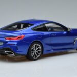 BMW M850i G15 Modra Metalik Norev 1:18 183286 Kovina - image 3 of 7