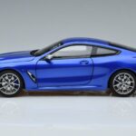 BMW M850i G15 Modra Metalik Norev 1:18 183286 Kovina - image 4 of 7