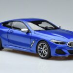 BMW M850i G15 Modra Metalik Norev 1:18 183286 Kovina - image 5 of 7