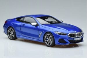 BMW M850i G15 Modra Metalik Norev 1:18 183286 Kovina – slika 5 od 7