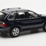 BMW X5 4.4i E53 Temno Modra Kyosho 1:18 - image 3 of 8