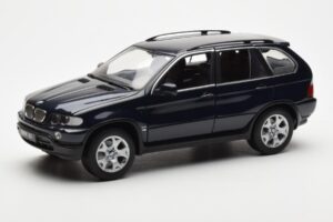 BMW X5 4.4i E53 Temno Modra Kyosho 1:18