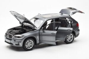 BMW X5 F15 Space Siv Paragon 1:18 80432318988 Kovina – slika 2 od 8