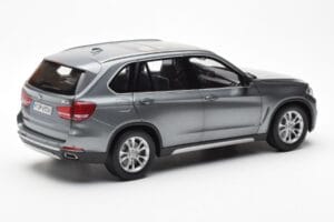 BMW X5 F15 Space Siv Paragon 1:18 80432318988 Kovina – slika 3 od 8