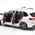 BMW X5 G05 Bel Paragon 1:18 - image 5 of 8