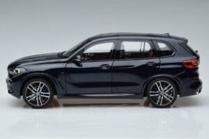 BMW X5 G05 Moder Norev 1:18 183283 Kovina – slika 4 od 7