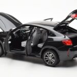 BMW X6 M F86 Sapphire Črn Metallic Norev 1:18 - image 5 of 8