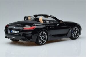 BMW Z4 G29 Črna Metalik Norev 1:18 183272 Kovina – slika 3 od 7