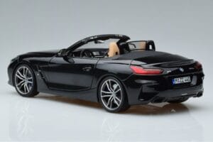 BMW Z4 G29 Črna Metalik Norev 1:18 183272 Kovina – slika 6 od 7