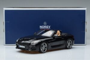 BMW Z4 G29 Črna Metalik Norev 1:18 183272 Kovina – slika 7 od 7