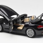 BMW Z4 E89 Spider Črn Metalik Kyosho 1:18 - image 6 of 9